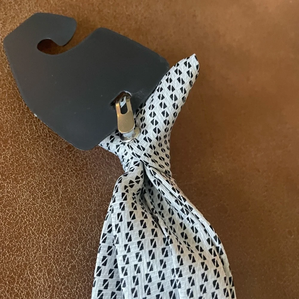 Boys clip on neck tie Black and white Patterned size 8-10 dressy formal church